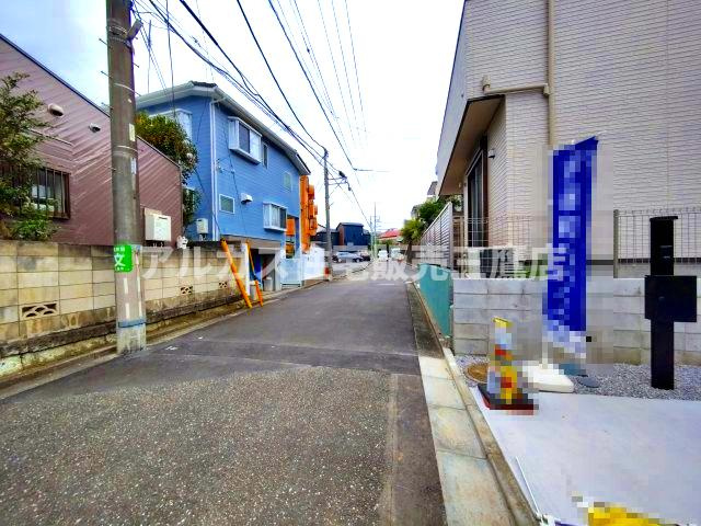 【内覧動画公開中！】三鷹市大沢４丁目 京王線 調布駅 新築戸建の前面道路含む現地写真