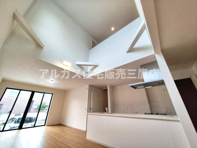 【内覧動画公開中！】三鷹市大沢４丁目 京王線 調布駅 新築戸建の居間・リビング