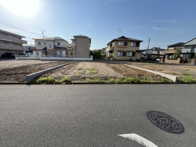 【前面道路含む現地写真】