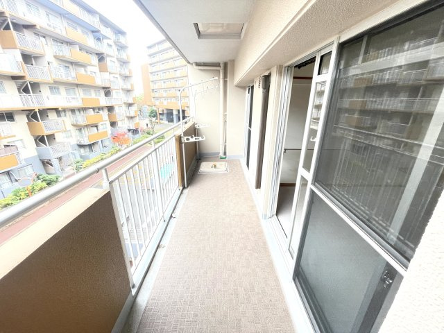 リベラス21金剛東のバルコニー