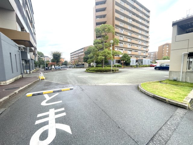 リベラス21金剛東の駐車場
