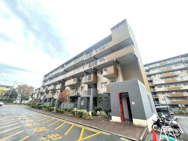 リベラス21金剛東の外観