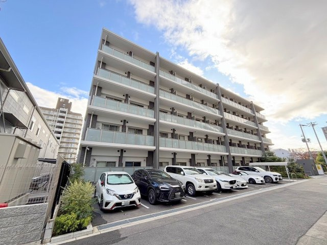 ファステート大阪マジョリティの外観