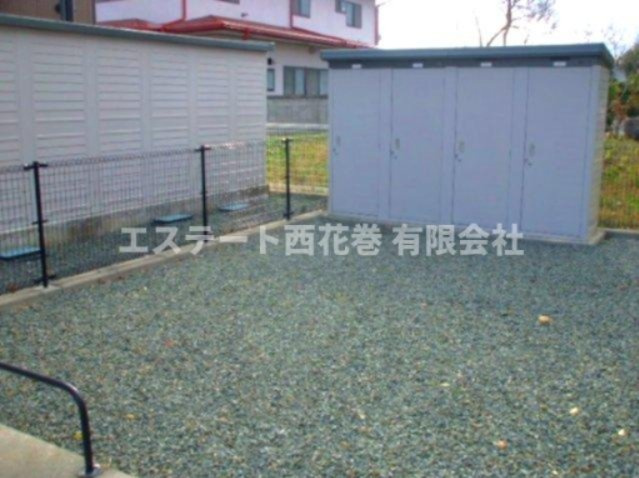 サンヴェルデ西大通 Dの収納|外物置