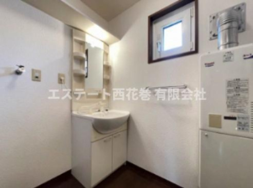 サンヴェルデ西大通 Dの洗面所|シャワー付き洗面化粧台