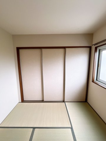 サンヴェルデ西大通 Dの和室