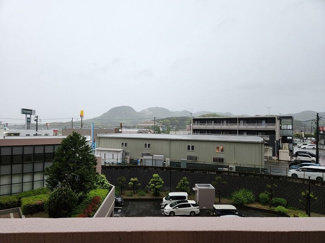 【展望】 | 南向きの大型バルコニーは前面にさえぎる建物もないので陽当り良好で、たっぷりのお洗濯物もよく乾きます