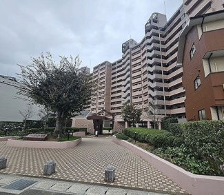 【外観】 | 福間駅まで徒歩10分の好立地。敷地に隣接する駐車場も確保済みなので、お車をお持ちの方でも安心です