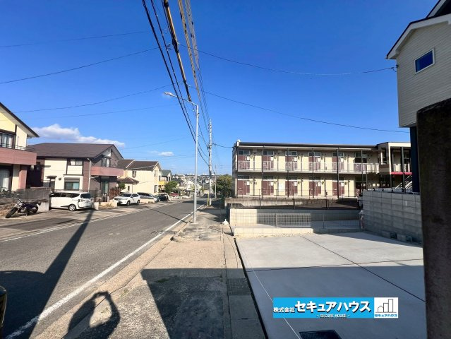 名古屋市緑区小坂 全2棟 1号棟の前面道路含む現地写真|事前予約にて現地ご見学いただけます！お気軽にお問い合わせください♪
■株式会社　セキュアハウス■
住宅ローンに強く、知識、経験豊富なスタッフ在籍
お客様に寄り添い、ご成約後もサポート致します。