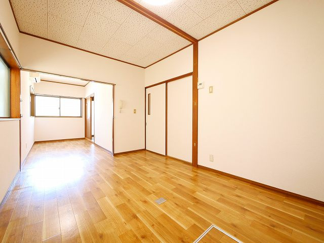 俵口町1513番地戸建の内装