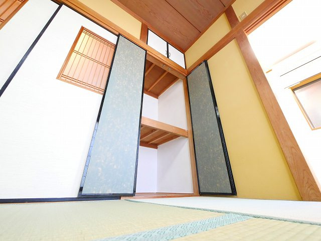 俵口町1513番地戸建の収納