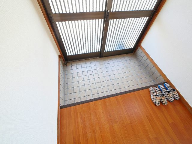 俵口町1513番地戸建の玄関