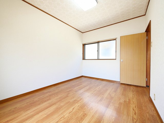 俵口町1513番地戸建の寝室