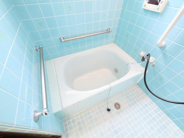 俵口町1513番地戸建の浴室