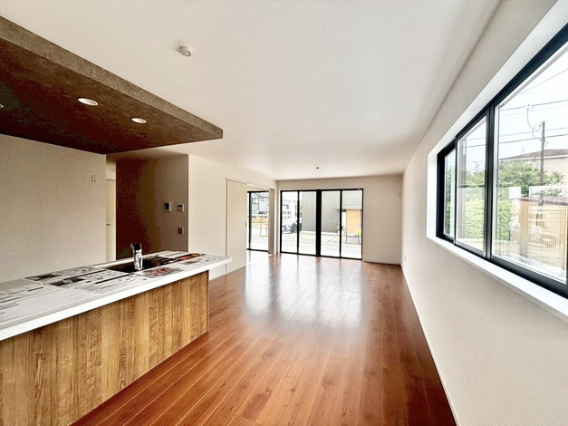 Terrechez天白区梅が丘2期　全2棟　新築戸建の居間・リビング