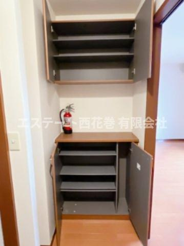 メゾン・カイラスの玄関