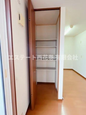 メゾン・カイラスの収納