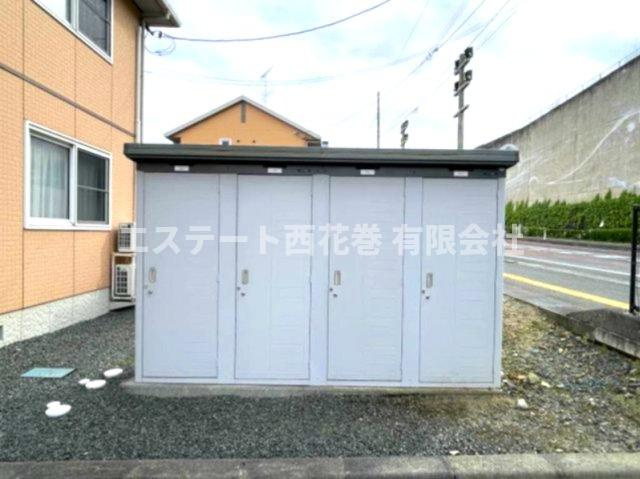 メゾン・カイラスの収納