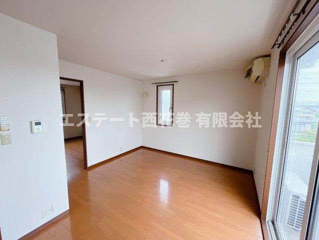 メゾン・カイラスの居間・リビング