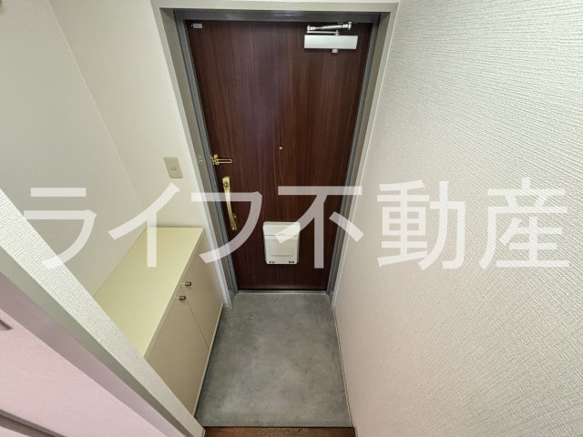 アバハイム西村の玄関|落ち着いた玄関です