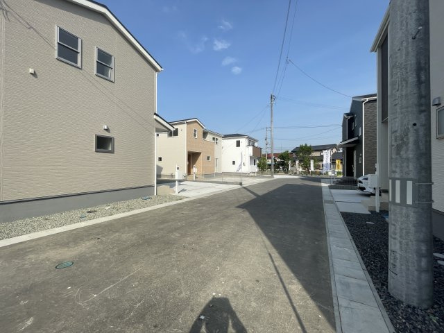 新築戸建・建売　本宮市仁井田五百川　Livele Garden　全6棟の前面道路含む現地写真