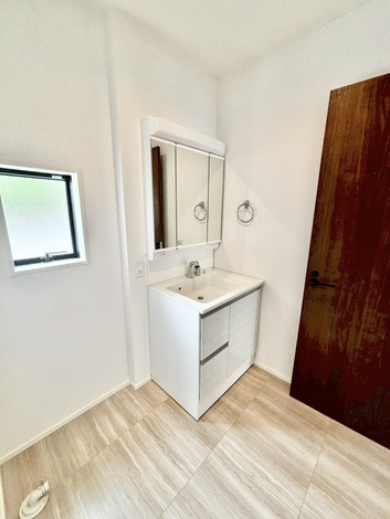 グラファーレ東郷町春木台2期　全2棟　新築戸建の独立洗面台