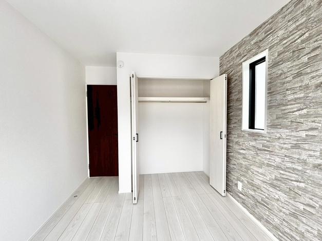 グラファーレ東郷町春木台2期　全2棟　新築戸建の洋室