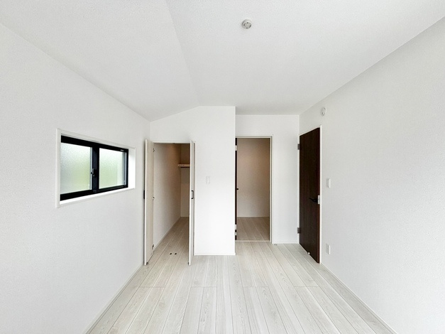 グラファーレ東郷町春木台2期　全2棟　新築戸建の洋室