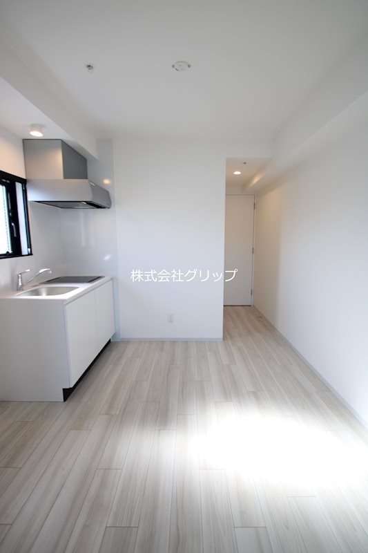 エル・セレーノ横浜関内デューエの居間・リビング