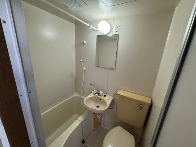 グランヴェルデ中桜塚の浴室