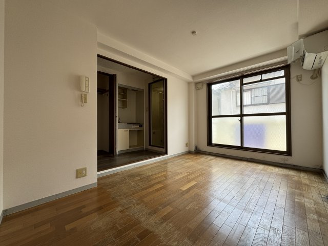 グランヴェルデ中桜塚の居間・リビング