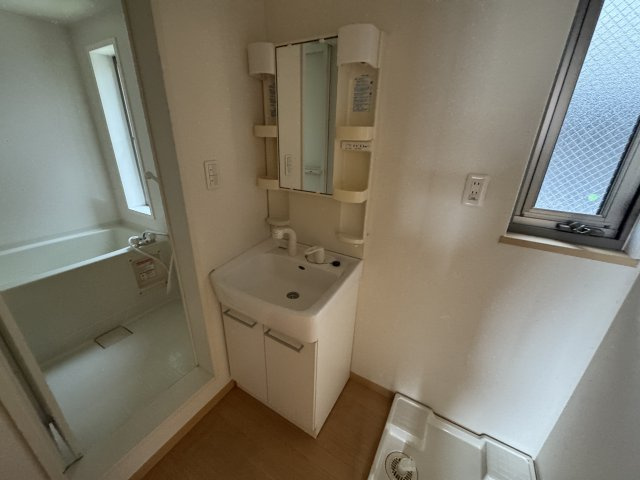 ネオシャイン豊中の独立洗面台