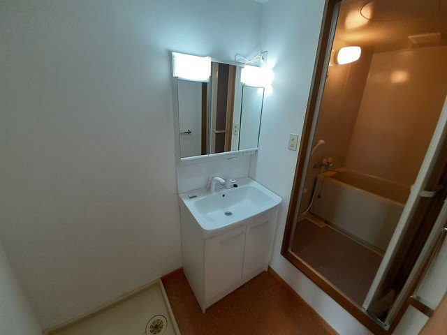 朝倉市甘木のアパートの洗面所|使いやすい洗面所です