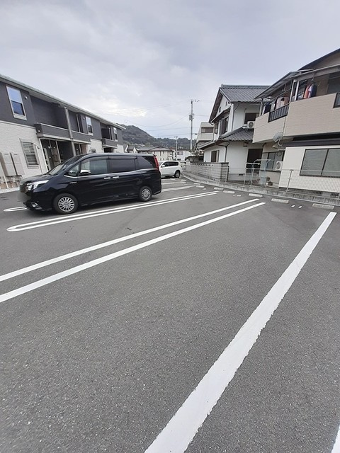 メゾン朝倉の駐車場|駐車場