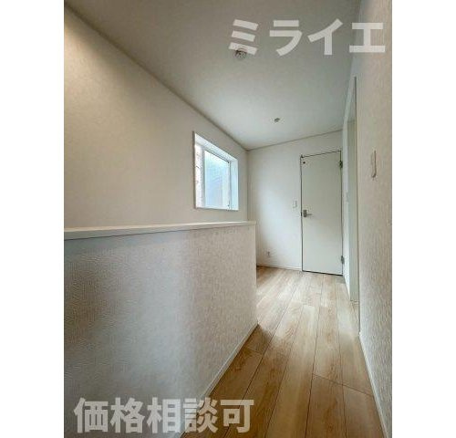 【新築戸建】札幌市手稲区稲穂2条7丁目3棟の内装|2階ホール(フリースペース)
2号棟