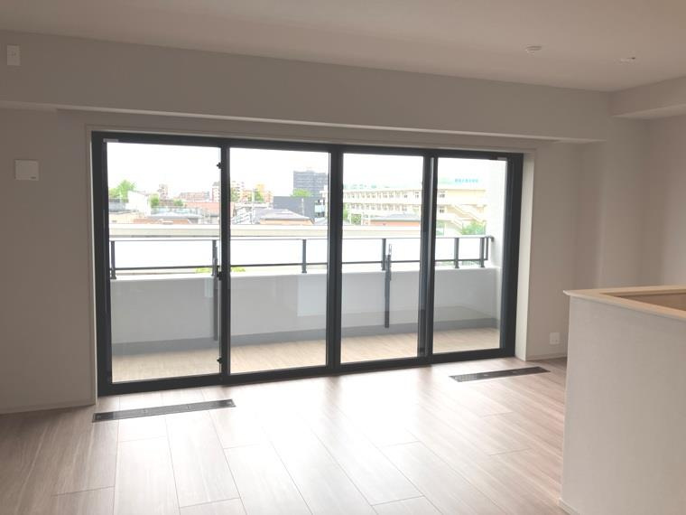 プラウドシティ武蔵浦和ステーションアリーナの居間・リビング