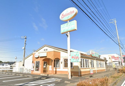 サイゼリヤ半田山代店 徒歩11分。 880m