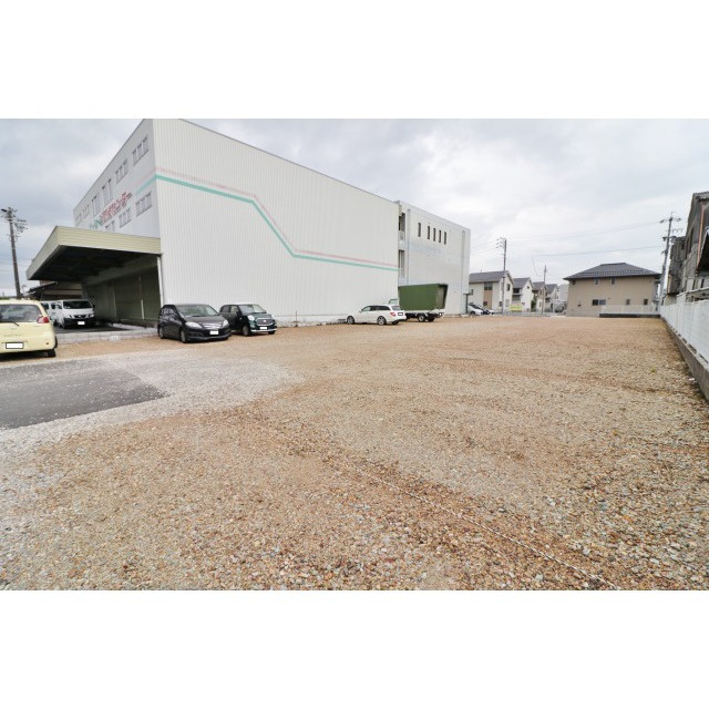 パーク・アンシャンテ・ヒシノ4の駐車場