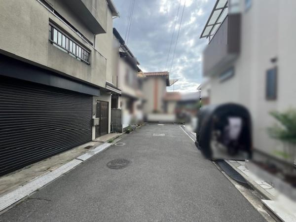 【前面道路含む現地写真】