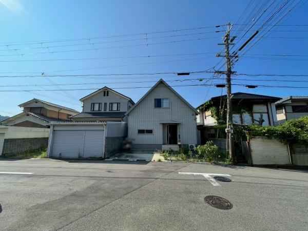 和歌山市磯の浦　中古戸建の前面道路含む現地写真