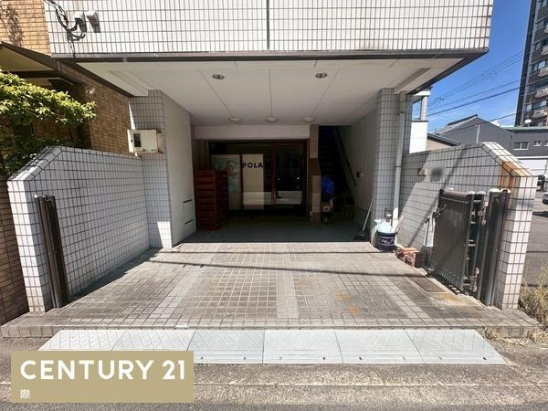 和歌山市美園町２丁目　店舗付き住宅の駐車場