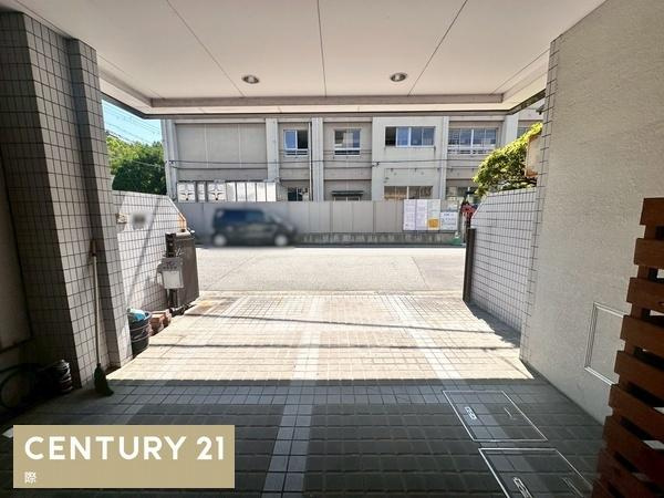 和歌山市美園町２丁目　店舗付き住宅の駐車場