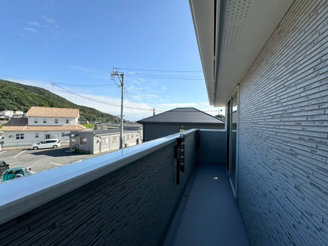 SUN COURTーサンコート－小倉南区上吉田1丁目【小倉南区　新築戸建て】のバルコニー|主寝室からはバルコニーに出入りできます♪【小倉南区　新築戸建て】