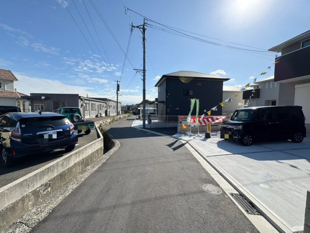 SUN COURTーサンコート－小倉南区上吉田1丁目【小倉南区　新築戸建て】の前面道路含む現地写真|現地撮影　2025,10,23【小倉南区　新築戸建て】