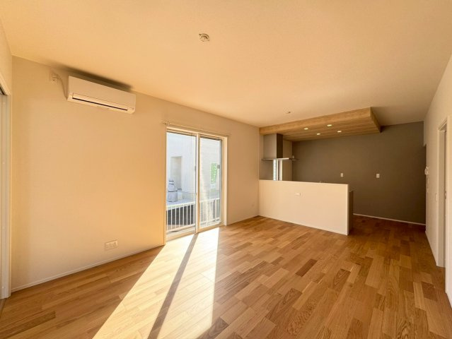 【居間・リビング】の画像