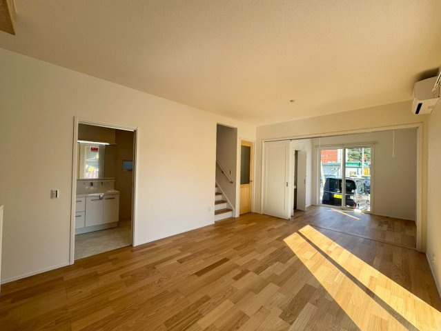 【居間・リビング】の画像