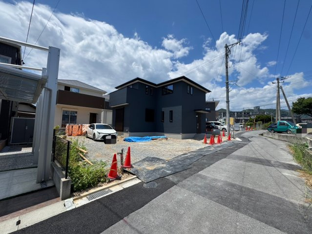 SUN COURTーサンコート－小倉南区上吉田1丁目【小倉南区　新築戸建て】の前面道路含む現地写真|現地撮影　2025,7,15　SUN COURTーサンコート－小倉南区上吉田1丁目【小倉南区　新築戸建て】