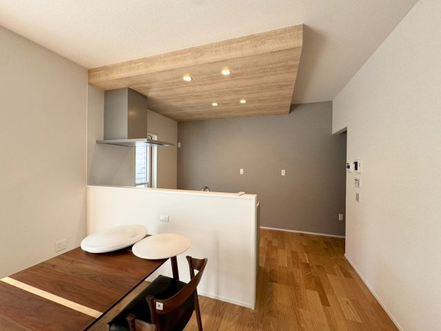 SUN COURTーサンコート－小倉南区上吉田1丁目【小倉南区　新築戸建て】のキッチン|下がり天井がお洒落なキッチン♪【小倉南区　新築戸建て】