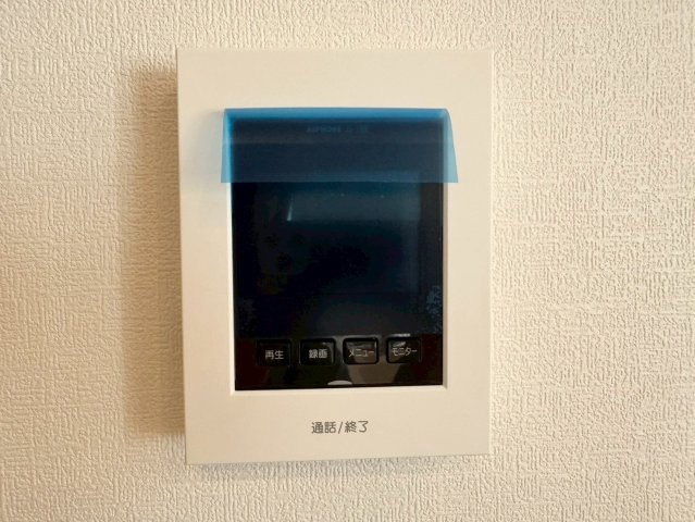 SUN COURTーサンコート－小倉南区上吉田1丁目【小倉南区　新築戸建て】の防犯設備|来客者を確認できるＴＶモニタ付インターフォン【小倉南区　新築戸建て】
