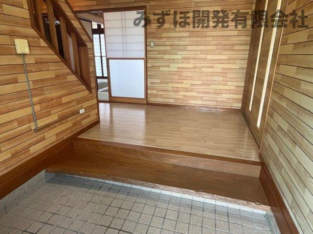 米沢市窪田町窪田117-18の玄関|☆リフォーム済☆　広い玄関です。